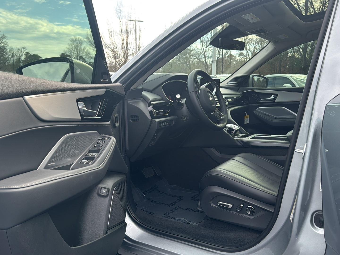 Used 2026 Solar Silver Metallic Acura w/Technology Package image 6