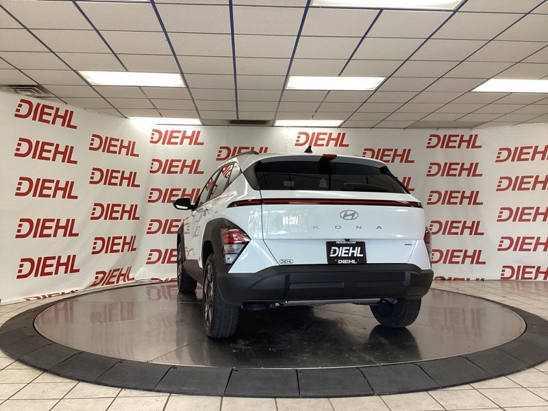 Certified Used 2024 White Hyundai SEL image 5