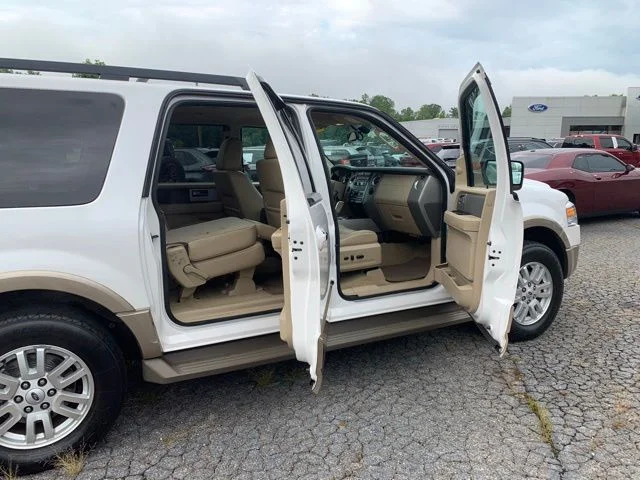 Used 2014 White Platinum Tri-Coat Metallic Ford XLT image 12