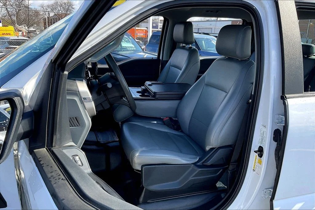 Used 2021 White Ford XL image 22