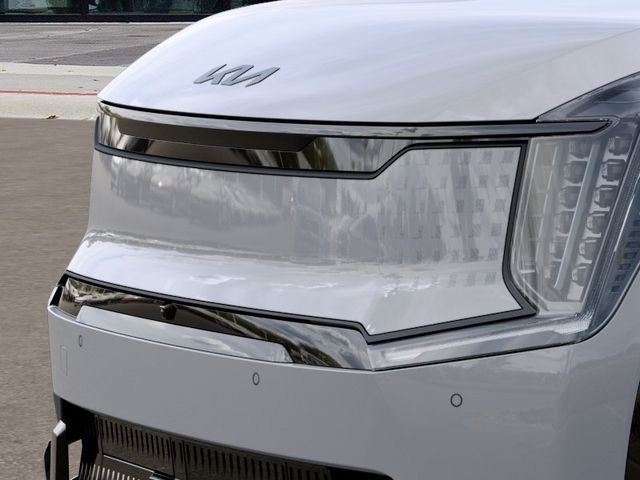 New 2026 Wolf Gray Kia Land AWD image 12
