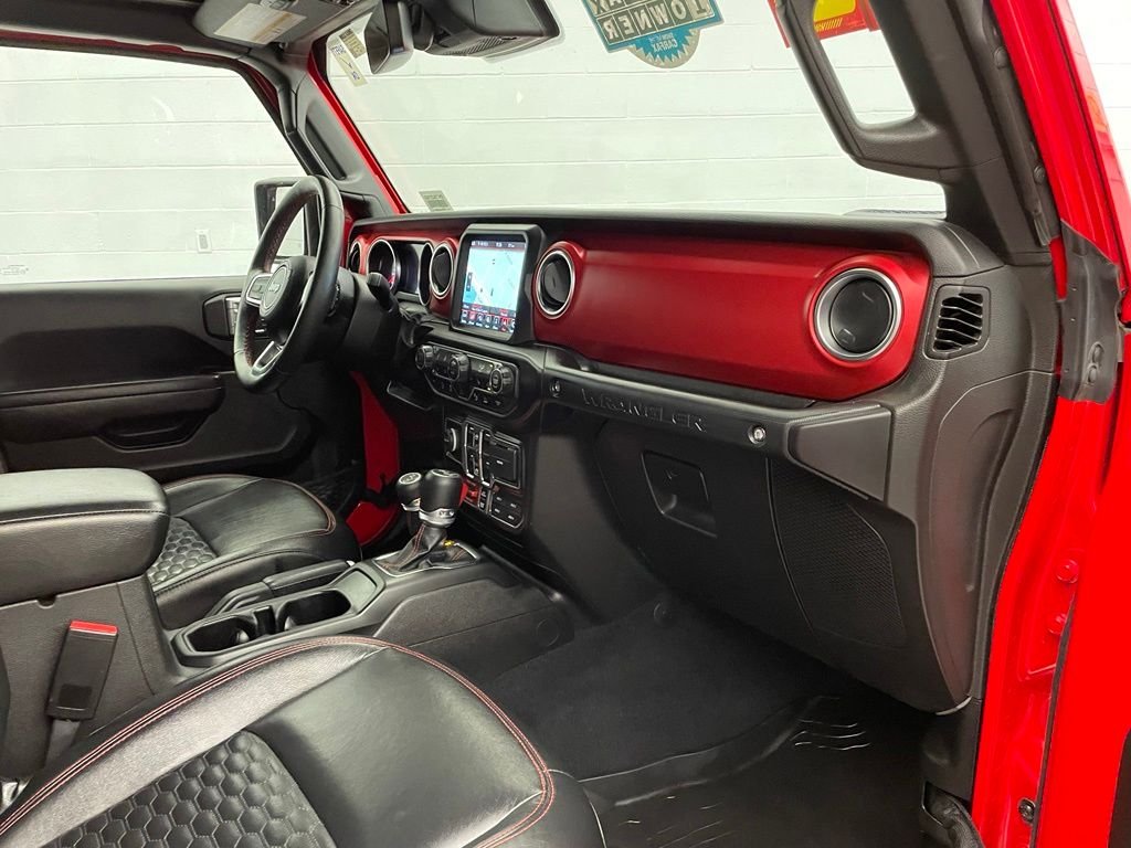 Used 2022 Red Jeep Unlimited Rubicon image 25