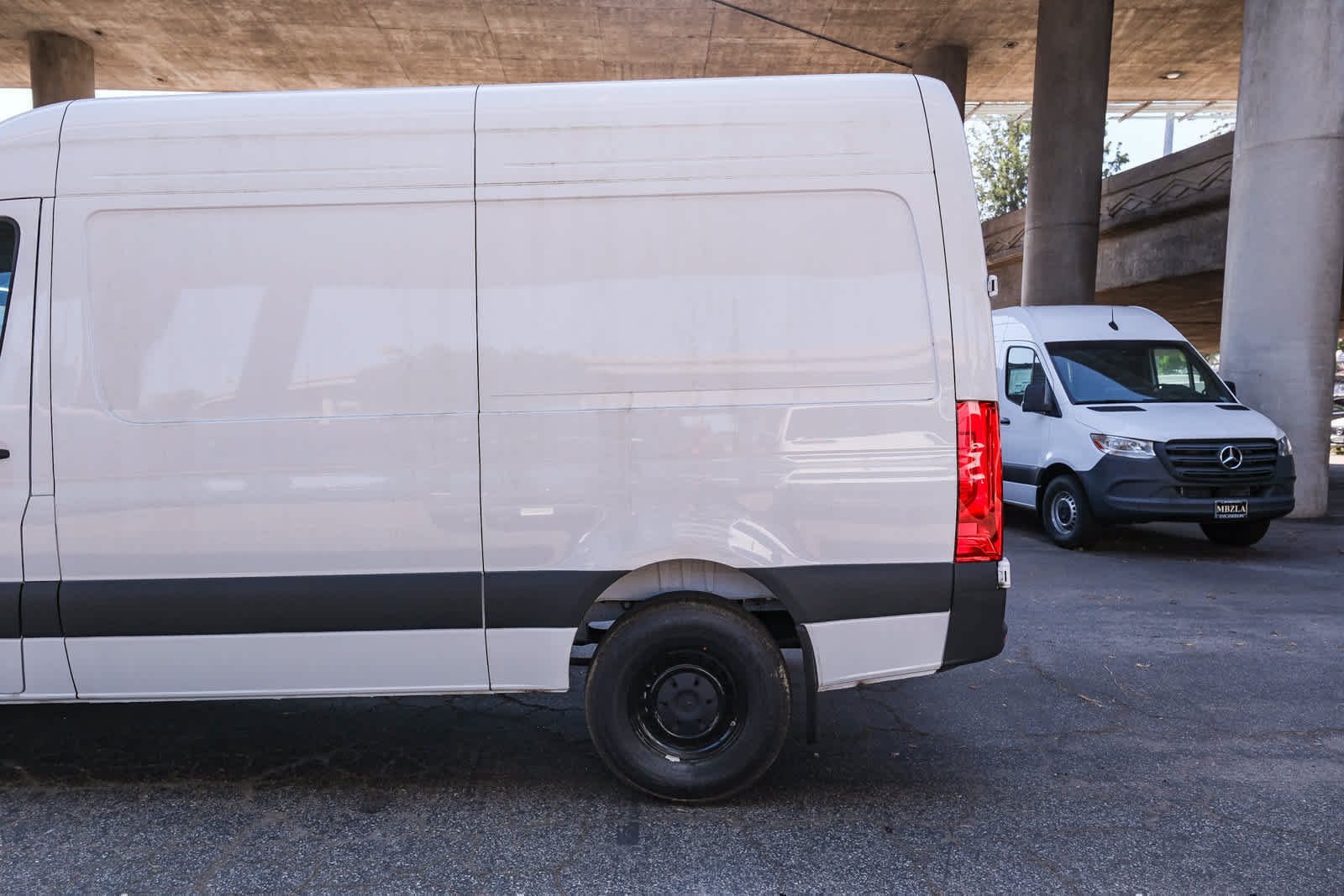 New 2025 Arctic+White Mercedes-Benz Cargo 144 WB  RWD 2.0L 4-Cylinder image 8