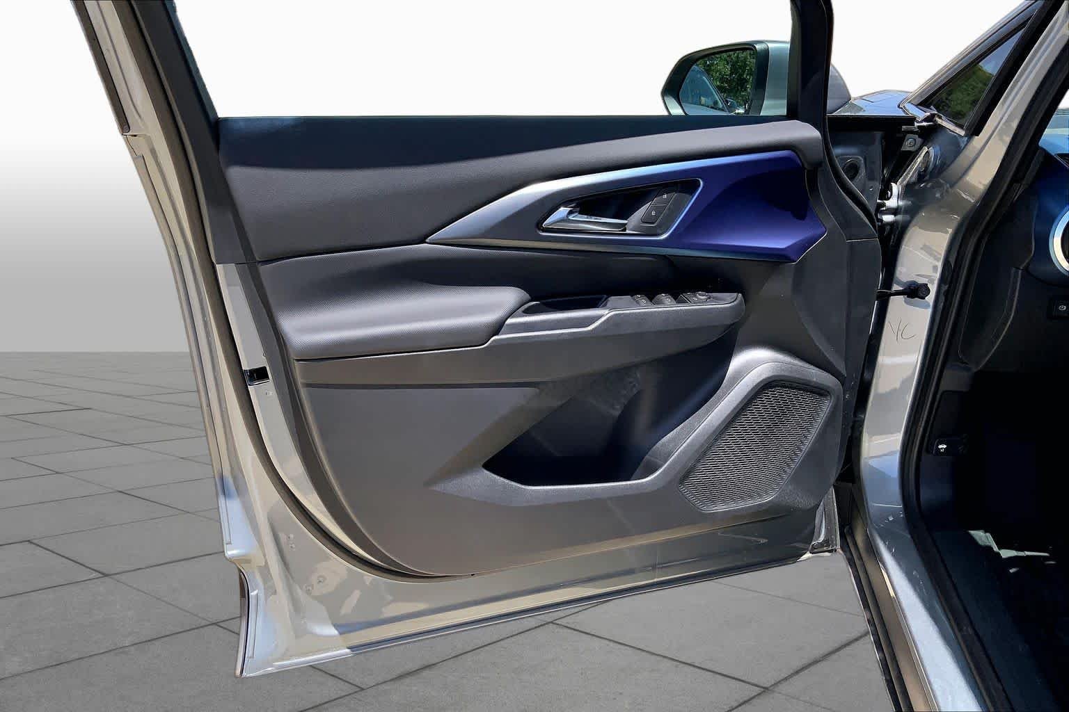 2026 Chevrolet Equinox EV 2LT - Photo 11