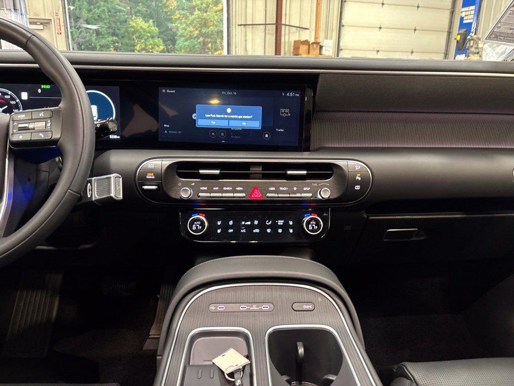 New 2026 Silver Hyundai Calligraphy AWD image 22