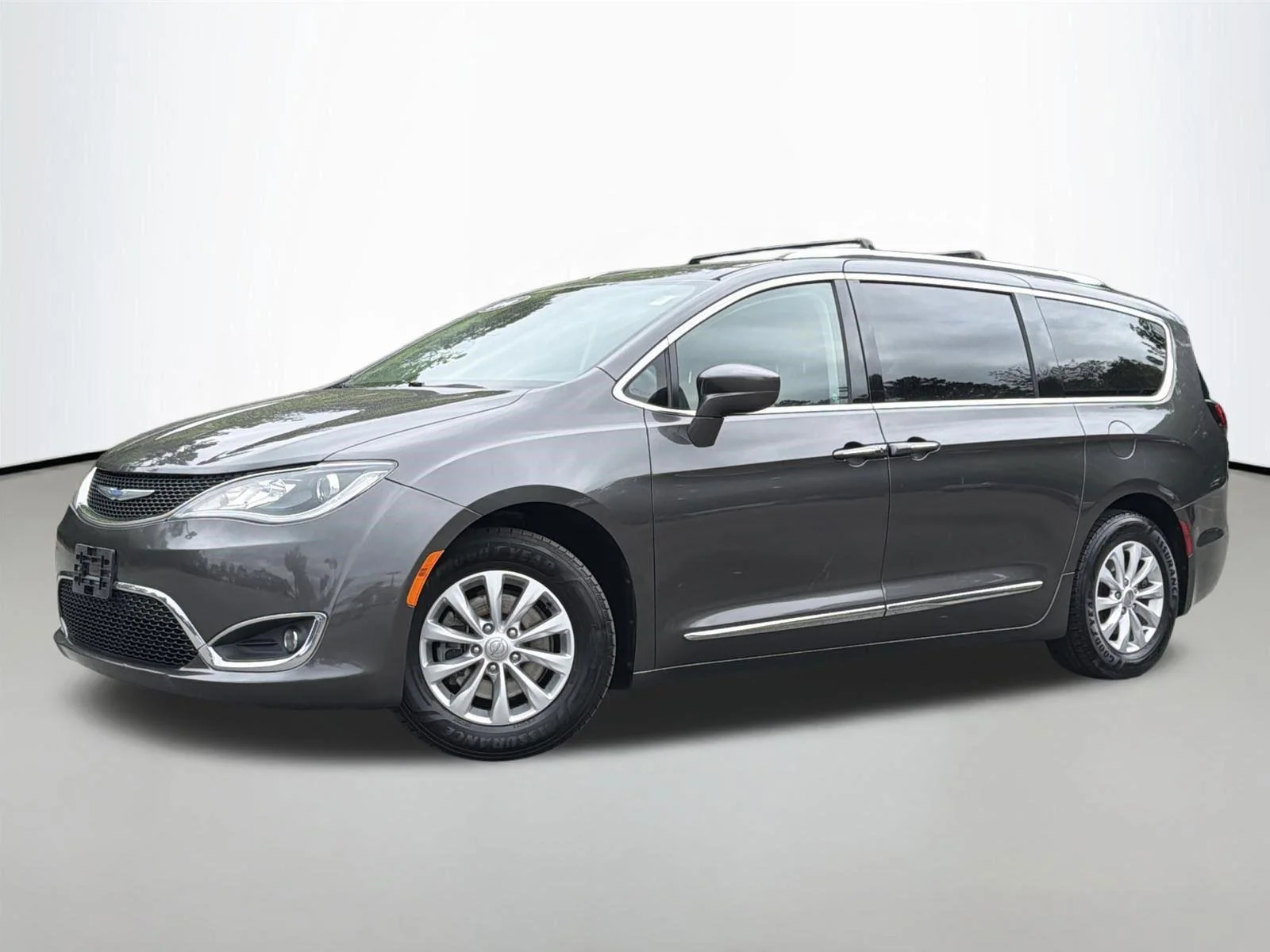2018 Chrysler Pacifica Touring L Plus's photo