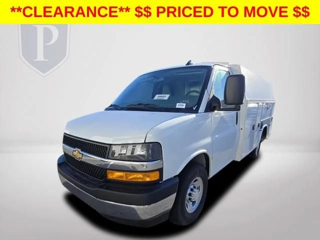 New 2025 Summit White Chevrolet 1WT image 12