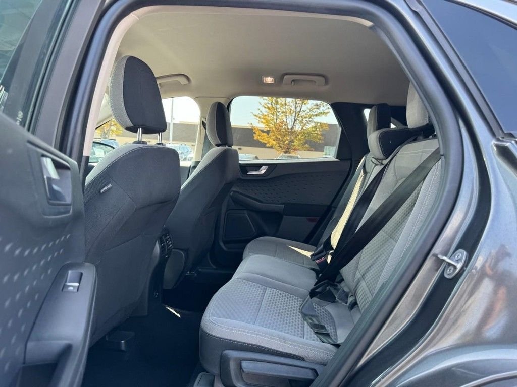 Used 2020 Gray Ford SE image 10