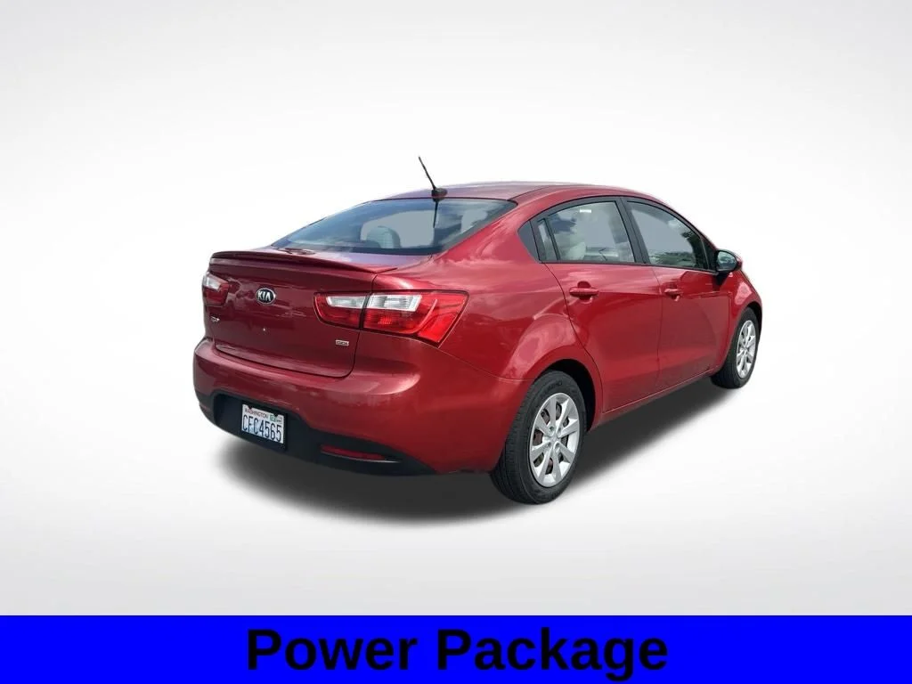 Used 2013 Signal Red Kia LX image 4