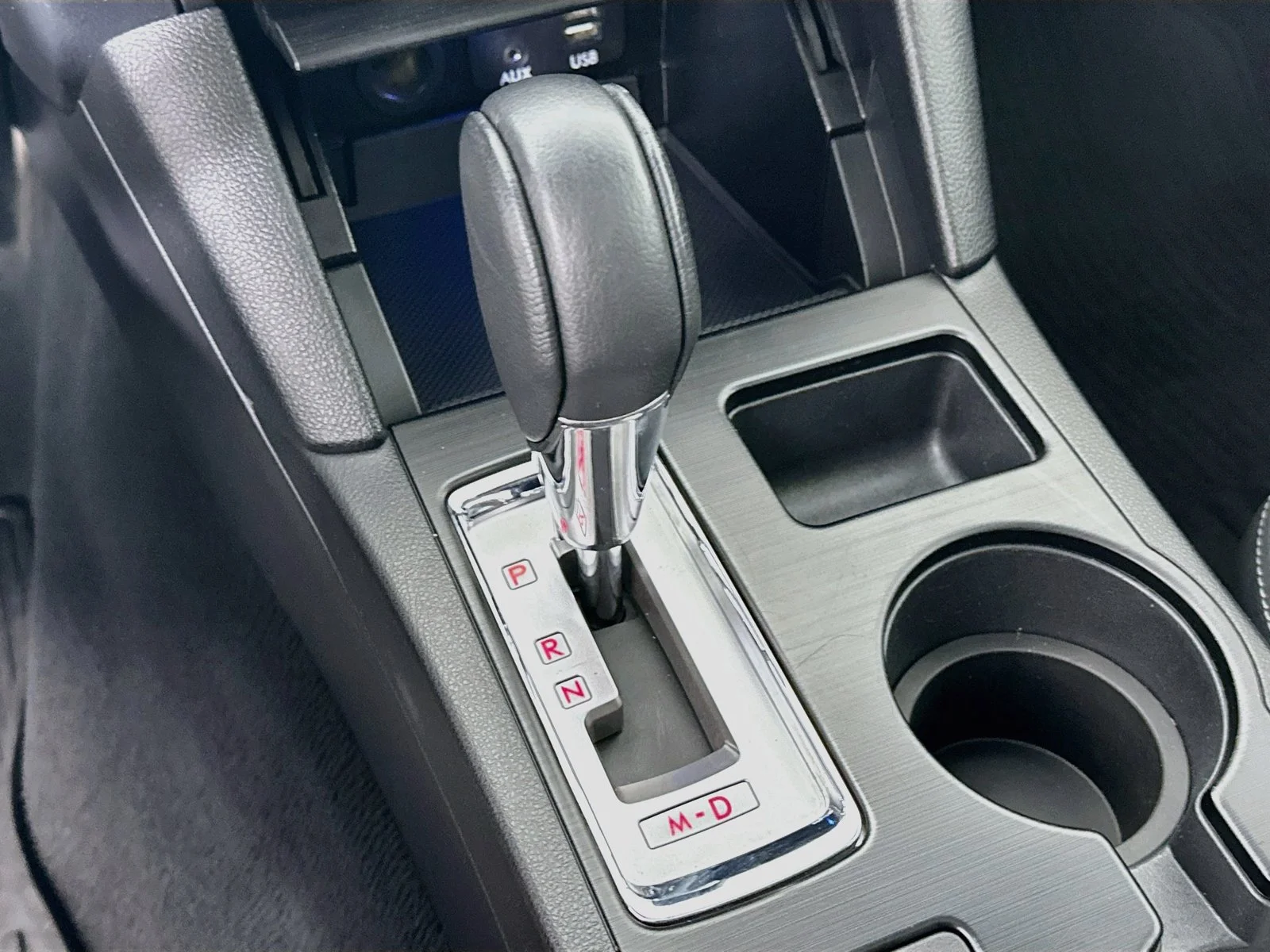 Used 2016 Red Subaru  image 27