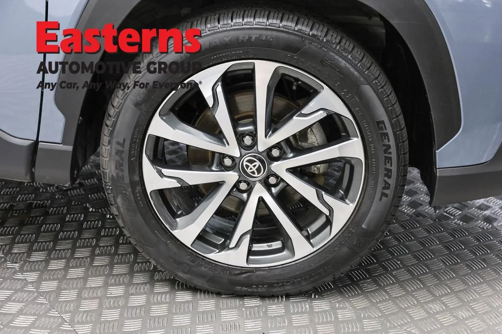 Used 2022 Gray Toyota XLE image 31