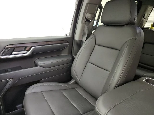 Used 2026 White GMC SLT image 16