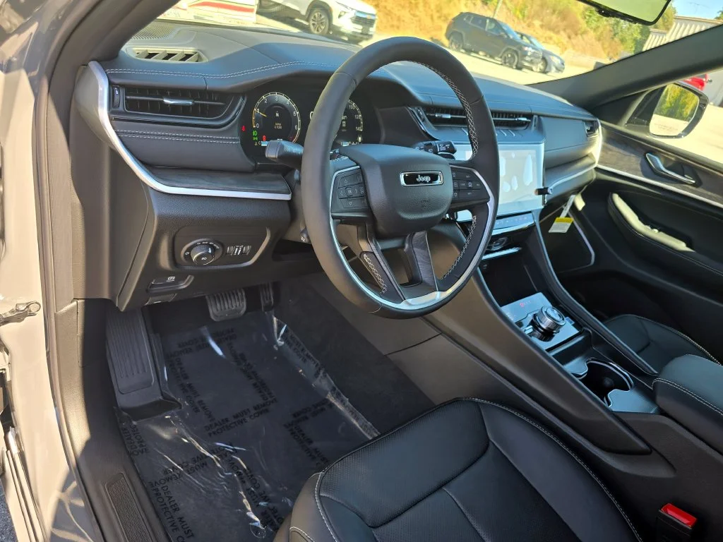 New 2027 Gray Jeep Limited Reserve image 24