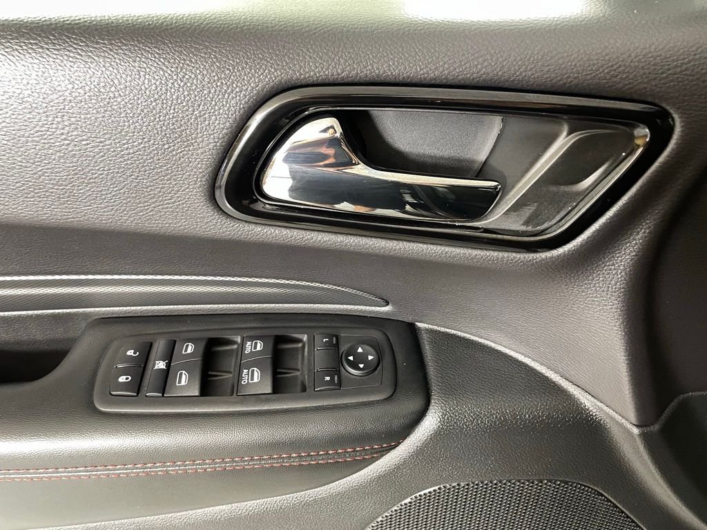 New 2026 Diamond Black Clear-Coat Exterior Paint Dodge GT image 15
