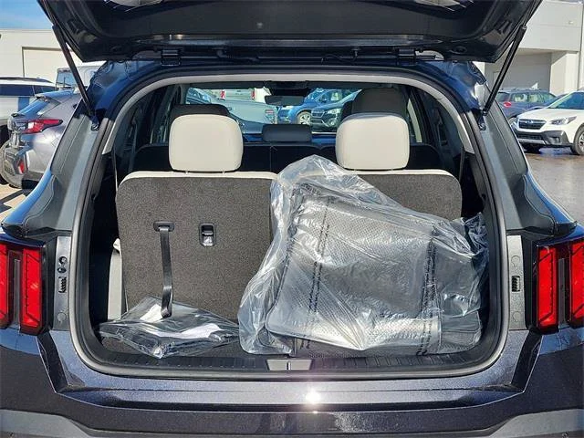 New 2026 Gray Kia S image 7