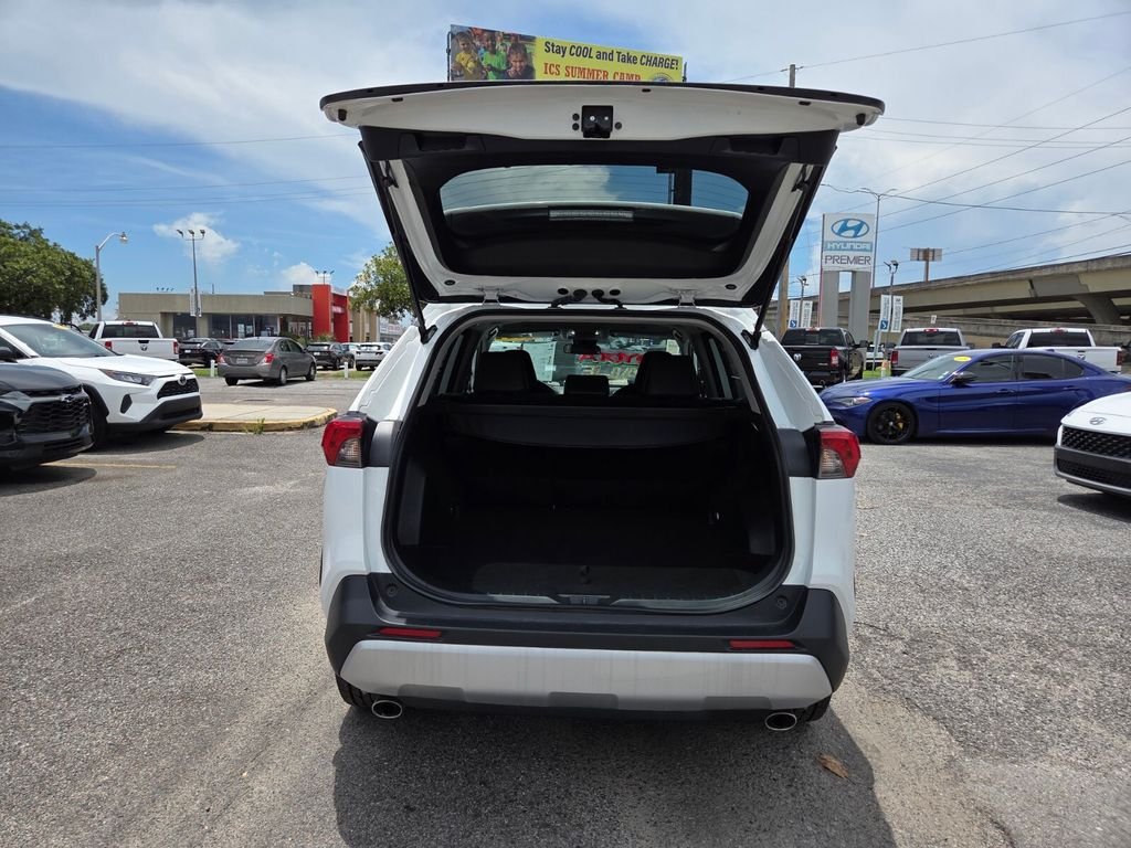 Used 2024 White Toyota Adventure image 27