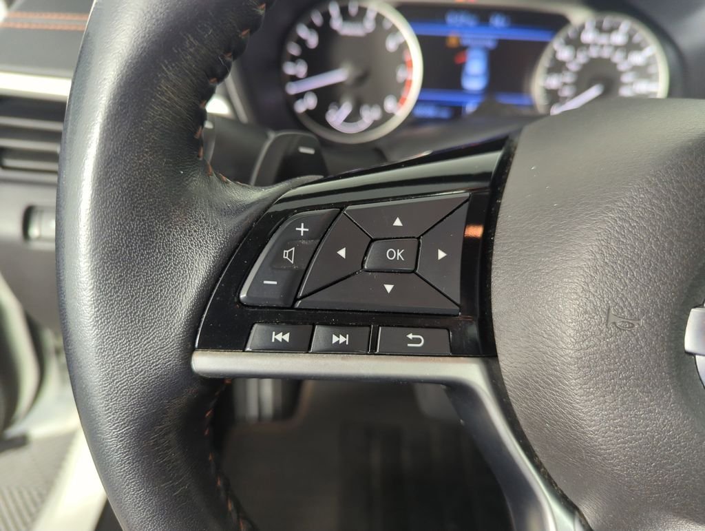 Used 2021 White Nissan 2.5 SR image 22