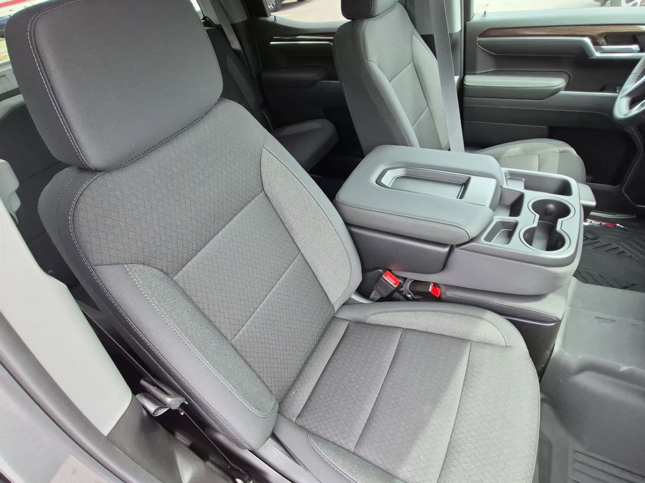 New 2026 Sterling Gray Metallic Chevrolet LT image 27