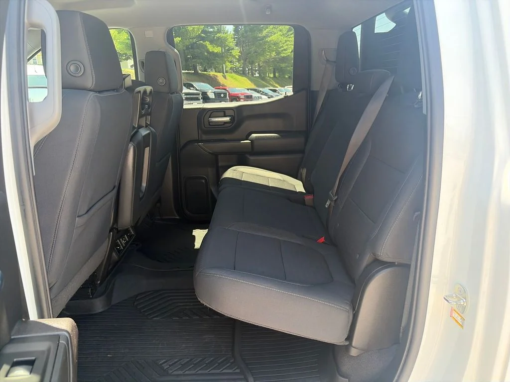 Used 2020 White Chevrolet LT image 24