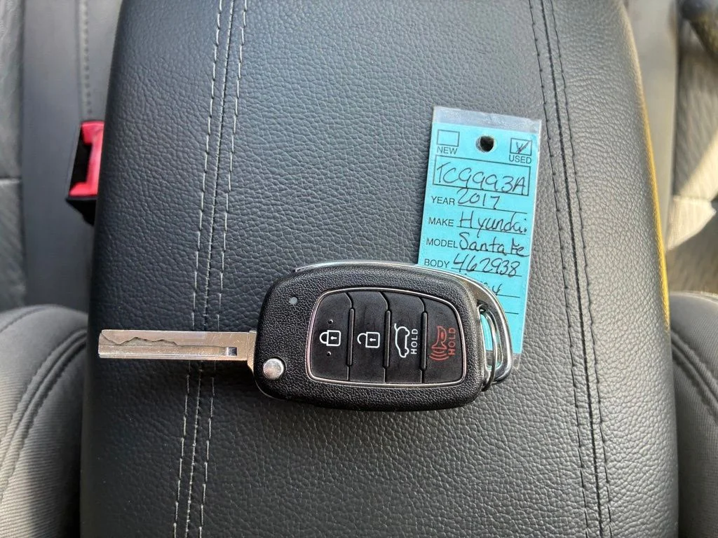 Used 2017 Silver Hyundai 2.4 Base image 29