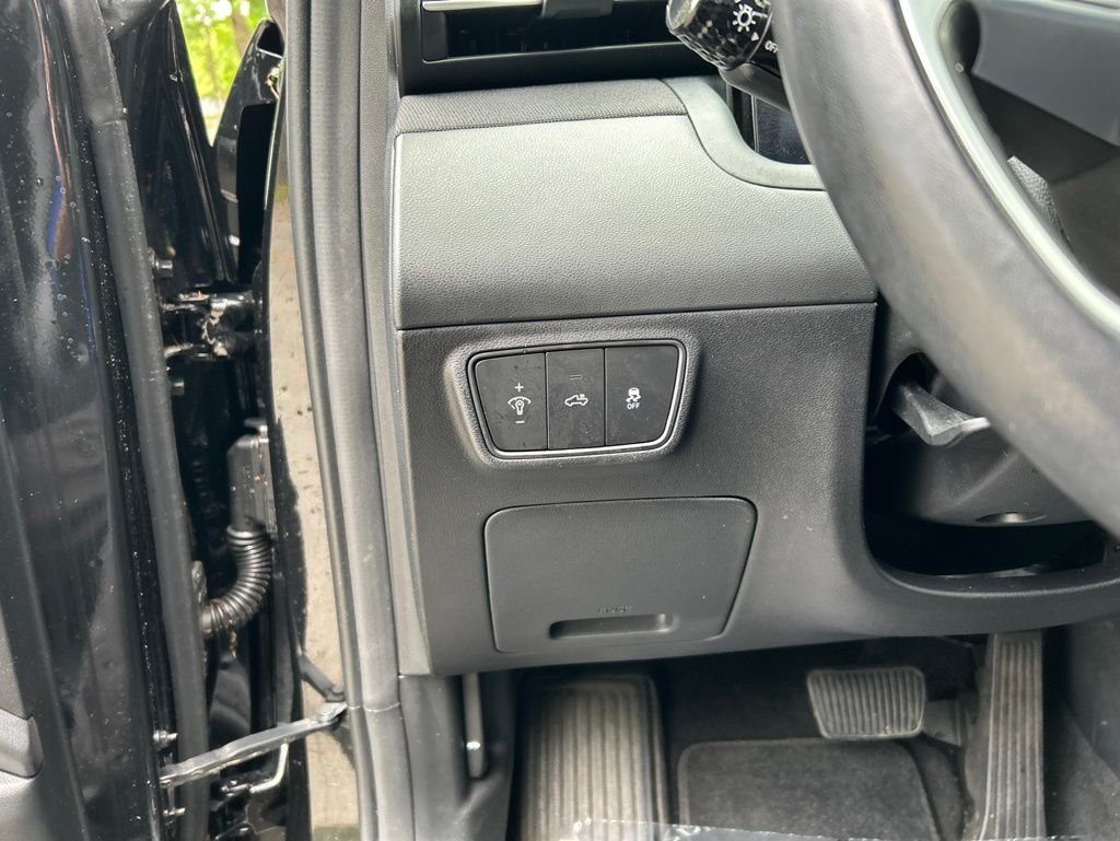 Certified Used 2023 Black Hyundai Limited image 27
