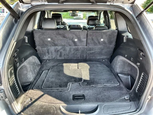 Used 2019 Silver Jeep Altitude image 23