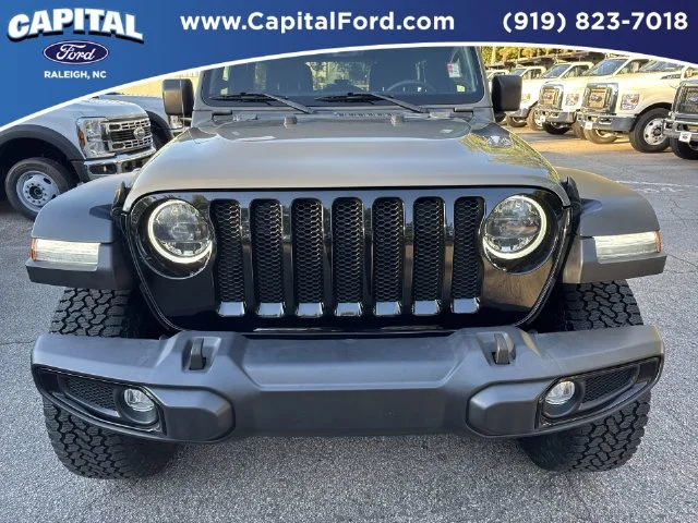 Used 2023 Gray Jeep Sport image 10