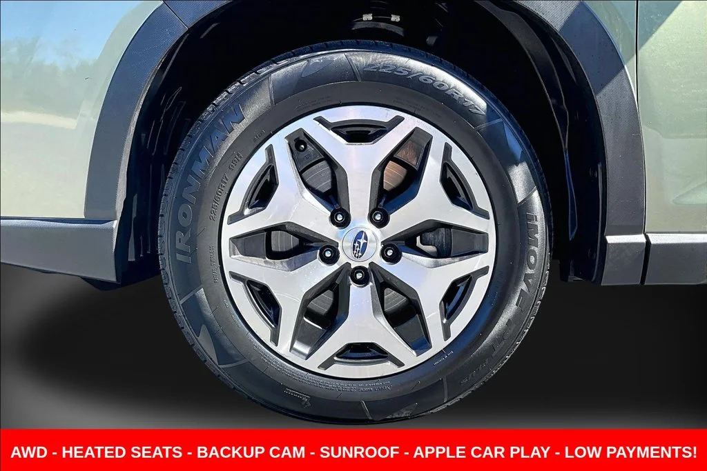 Used 2019 Green Subaru Premium image 40