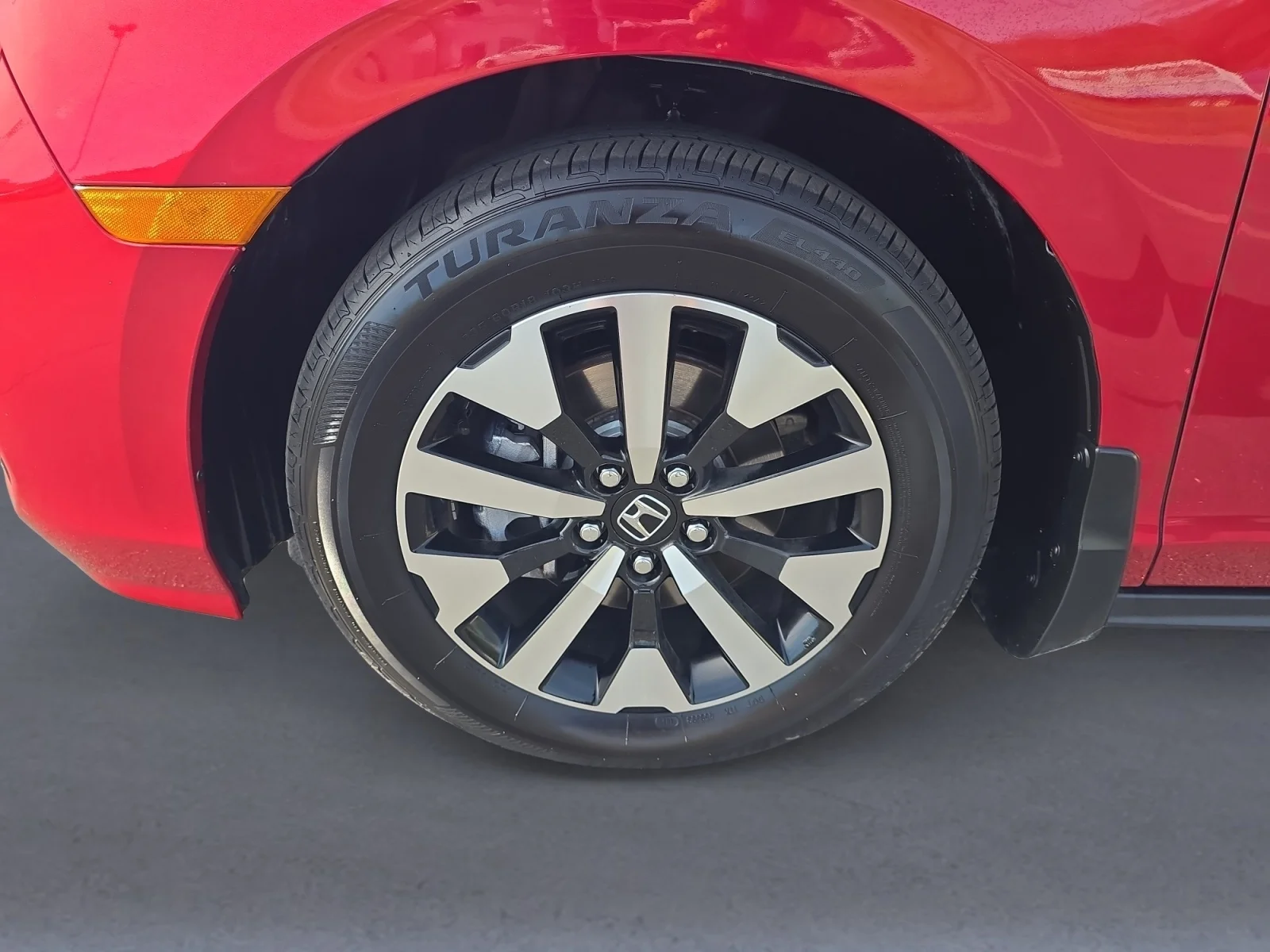 Used 2026 Radiant Red Metallic Ii Honda EX-L image 10