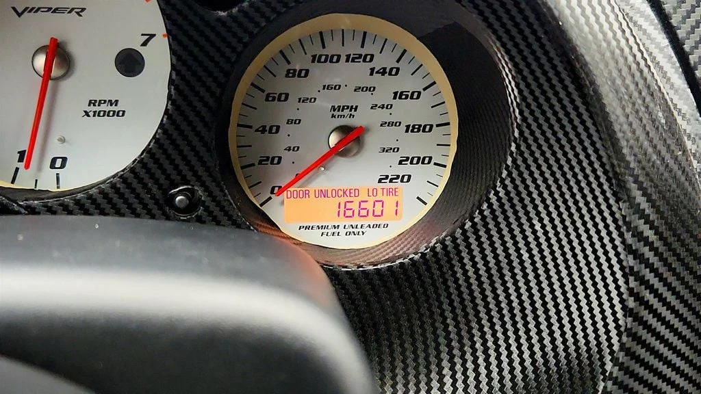 Used 2004 Viper Red Dodge 2dr Convertible SRT10 with Bluetooth Connectivity image 15