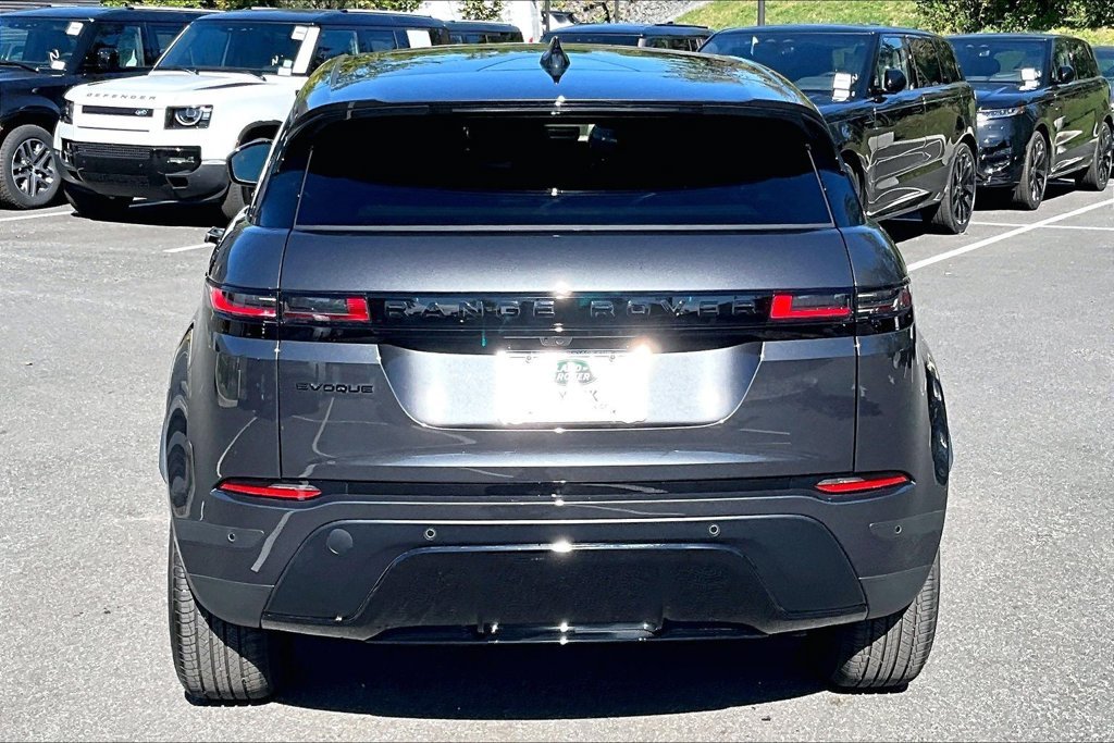 Used 2026  Land Rover S image 4