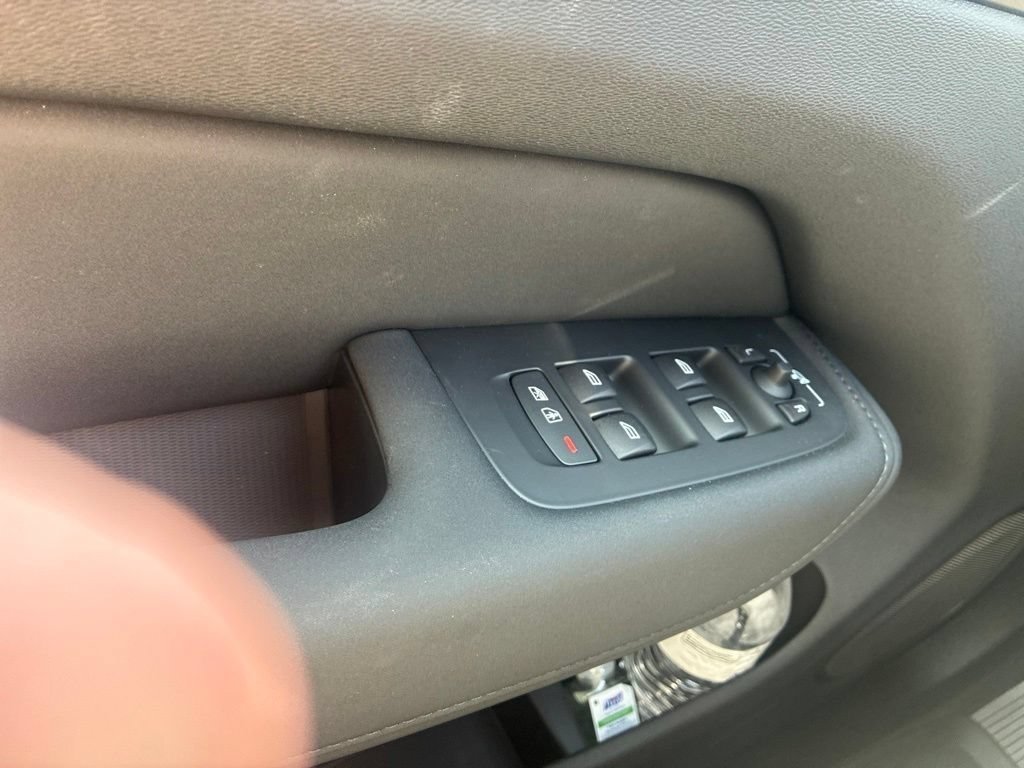 Used 2026 Forest Lake Volvo Plus image 16