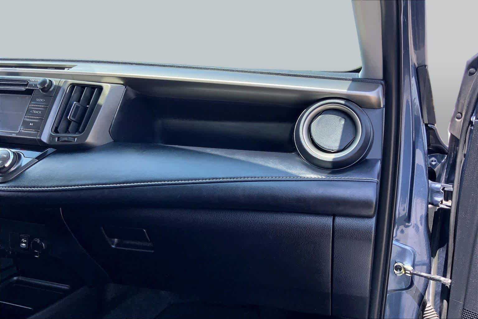 Used 2014 Shoreline Blue Metallic Toyota XLE image 18