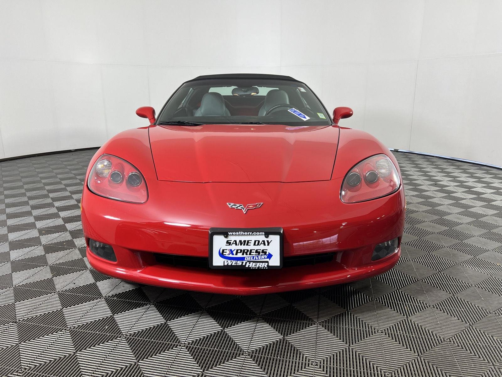 Used 2005 Victory Red Chevrolet Base image 22