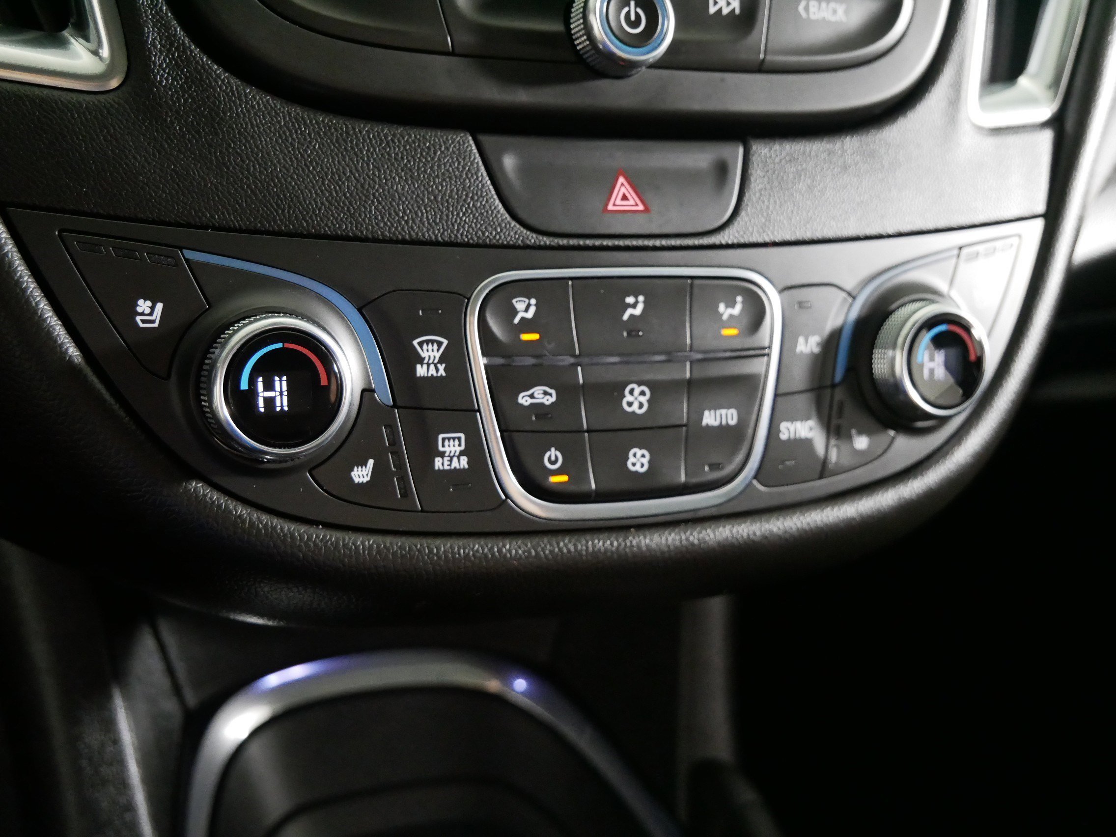 2022 Chevrolet Malibu Premier - Photo 23