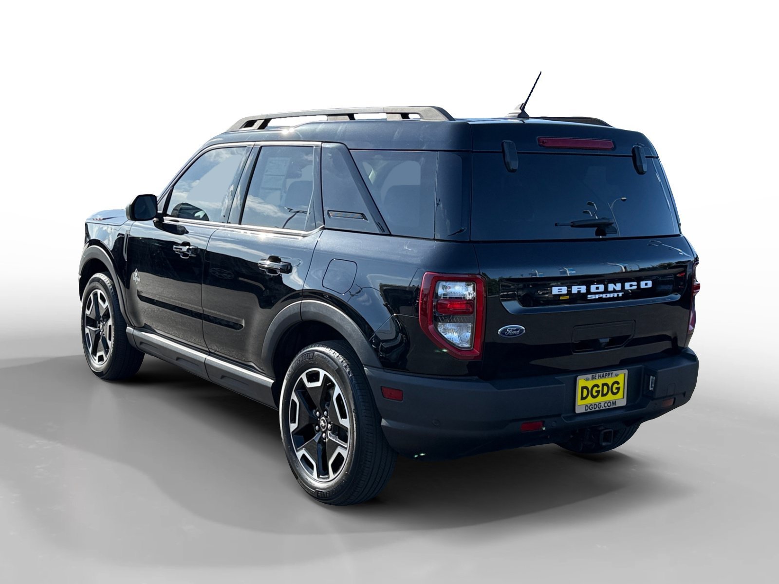 Certified Used 2023 Shadow Black Ford Outer Banks image 3