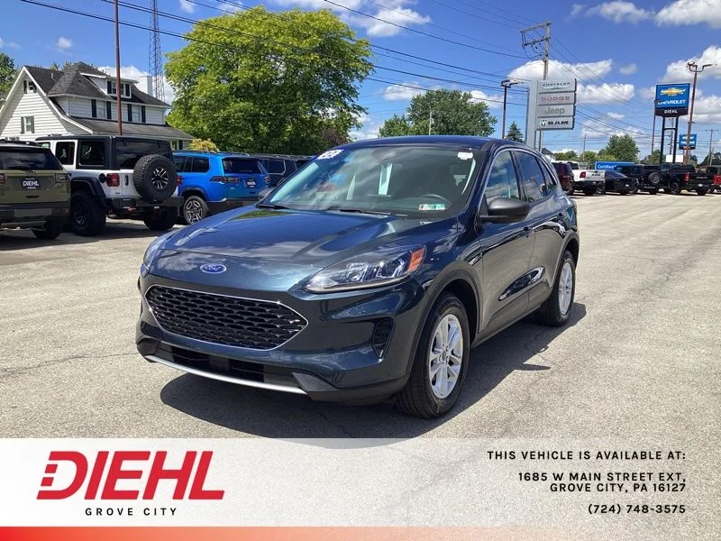 Used 2022 Blue Ford SE image 3