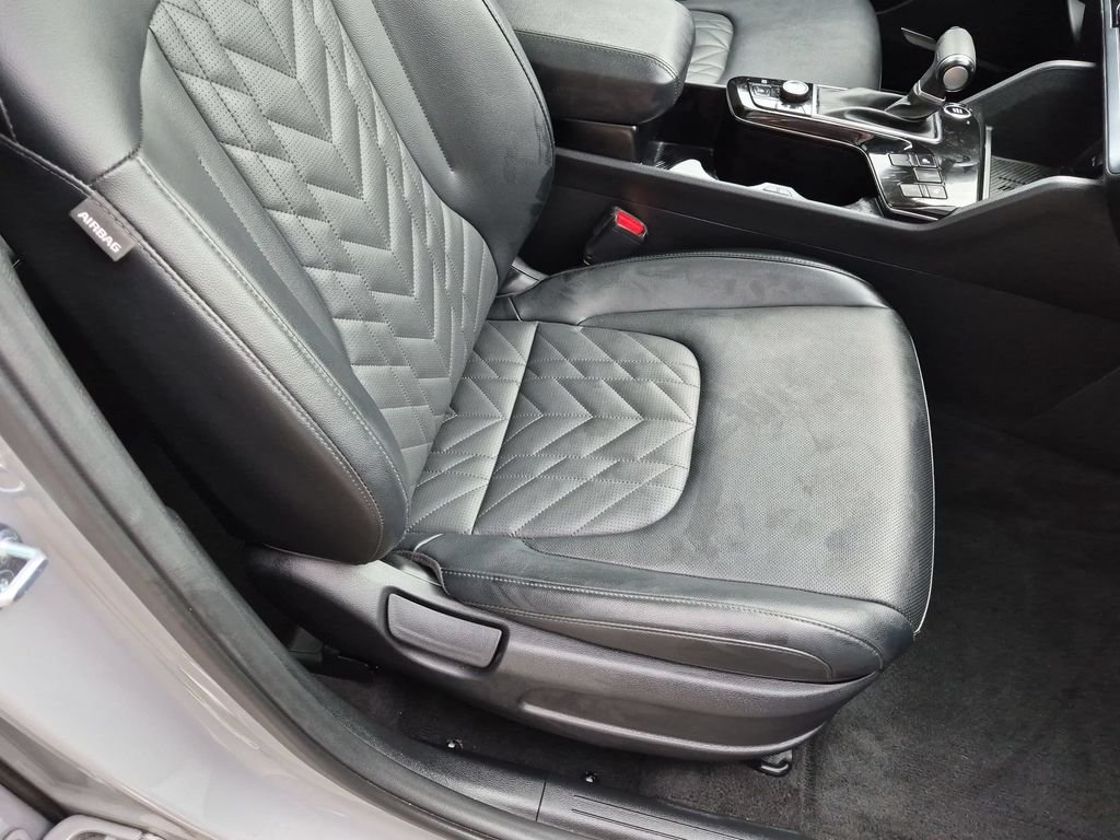 Certified Used 2024 Gray Kia X-Line image 27