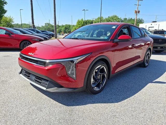 Used 2025 Red Kia EX image 4