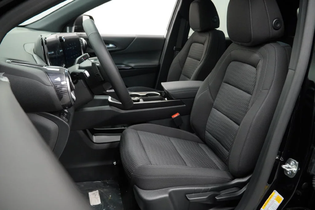 New 2027 Mosaic Black Metallic Chevrolet LT image 7