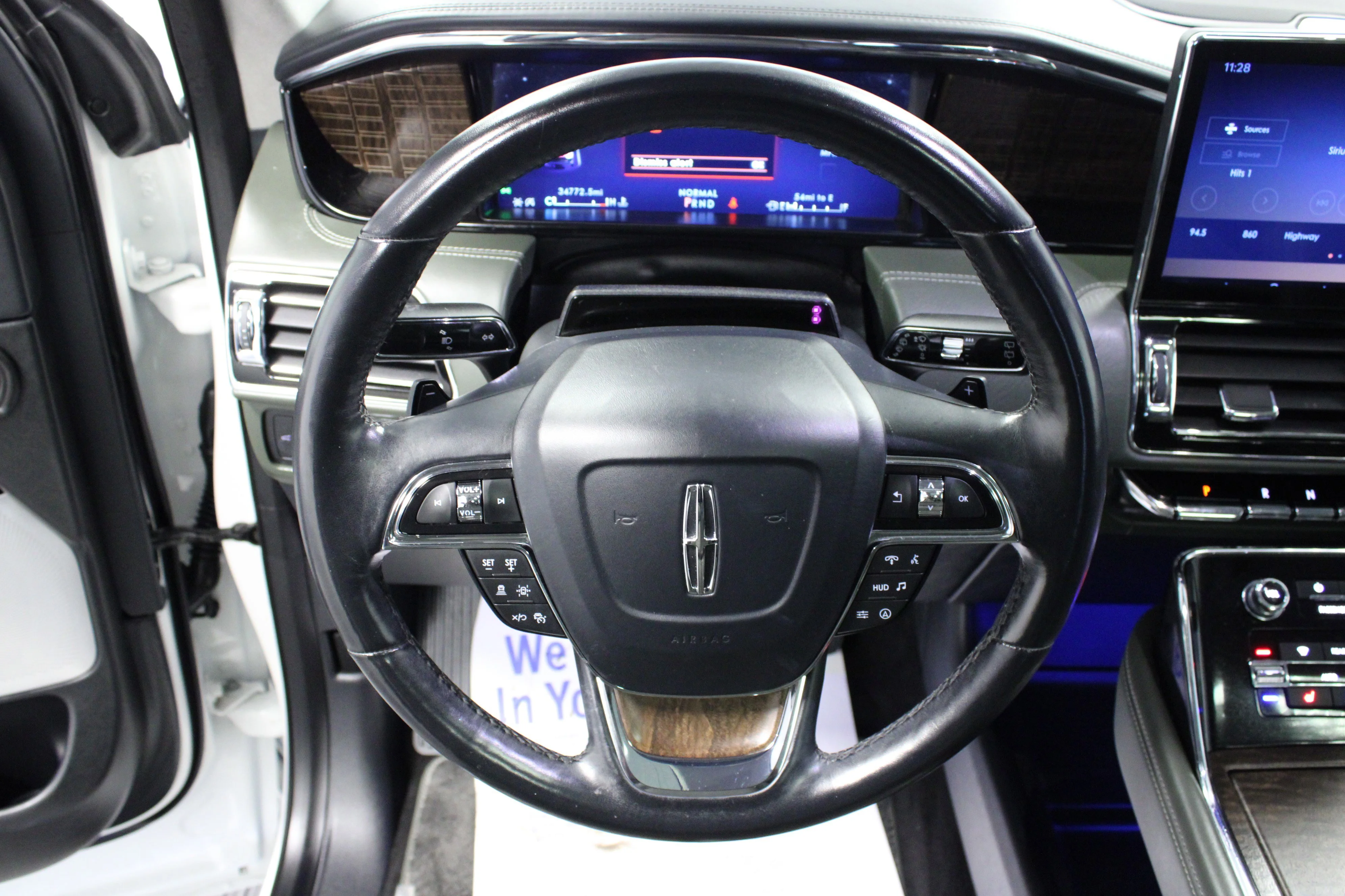 Used 2022 White Metallic Lincoln Black Label image 18