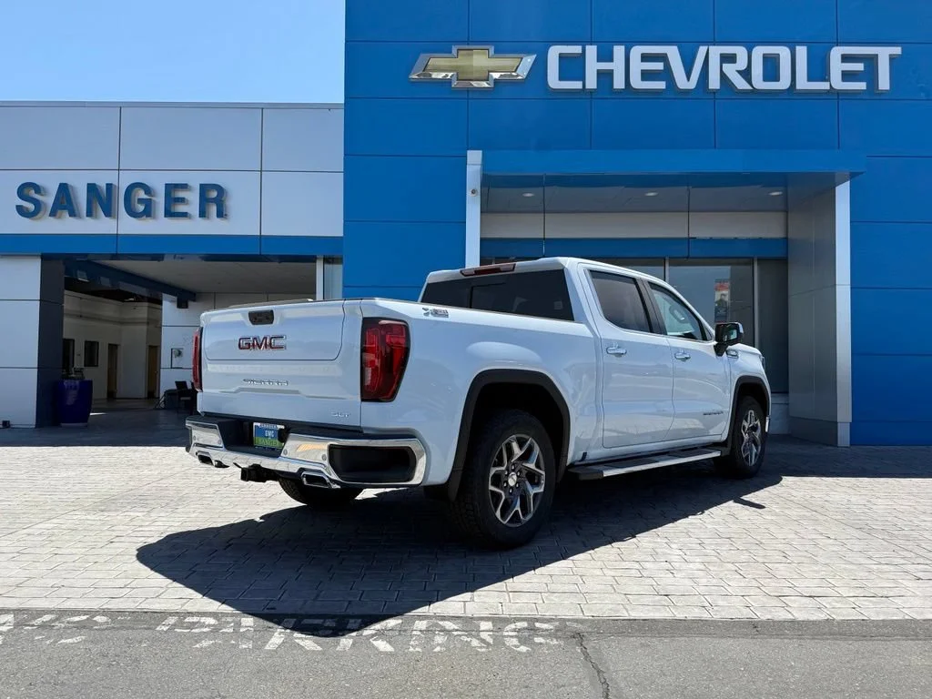 New 2026 Glacier White Tricoat GMC SLT image 7