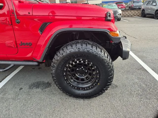 Used 2023 Red Jeep Sport S image 10