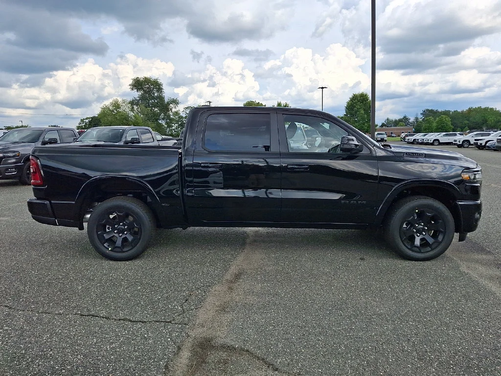 New 2027 Diamond Black Crystal Pearl-Coat Exterior Paint RAM Big Horn image 9