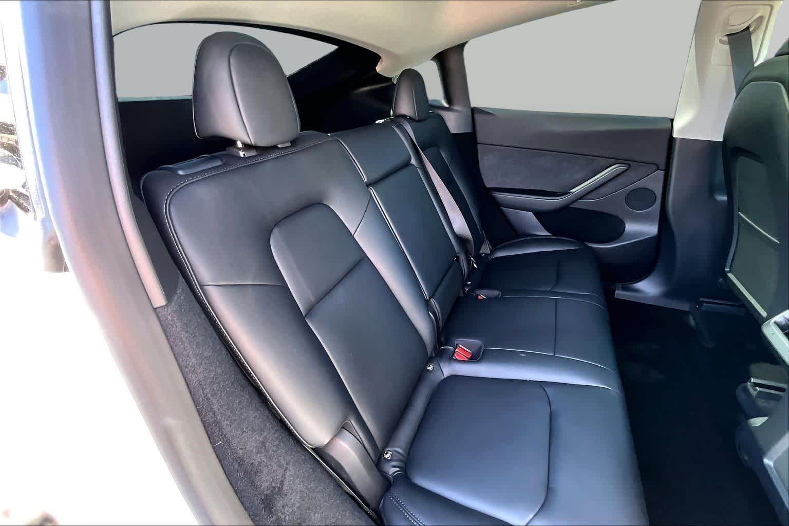 Used 2023 Midnight Silver Metallic Tesla Long Range image 19