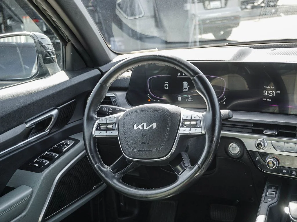 Used 2023 Black Kia EX X-Line image 16