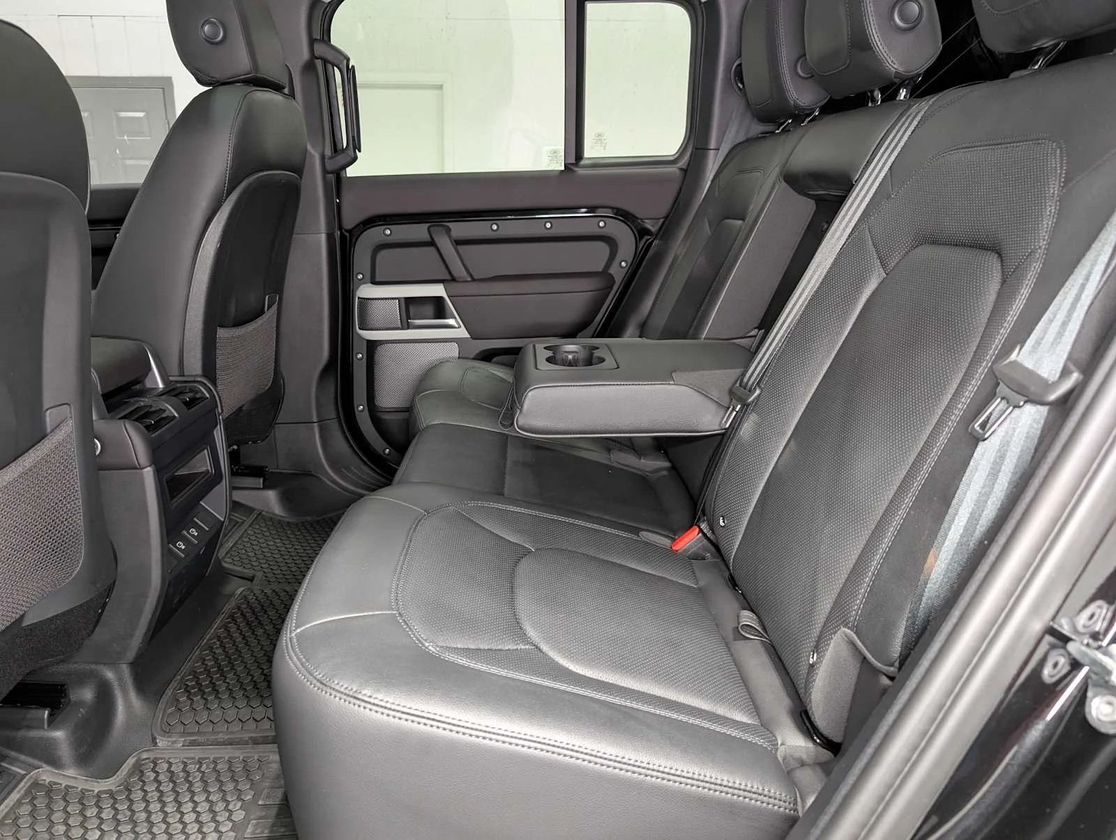 Used 2024 Pearl White satin exterior wrap Land Rover S image 23