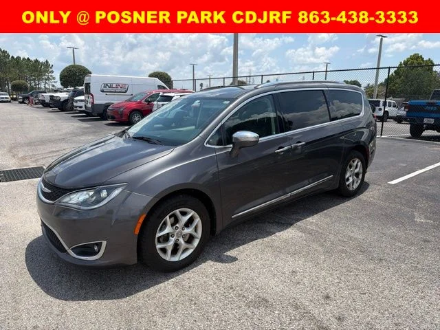 Used 2020 Gray Chrysler Limited image 1