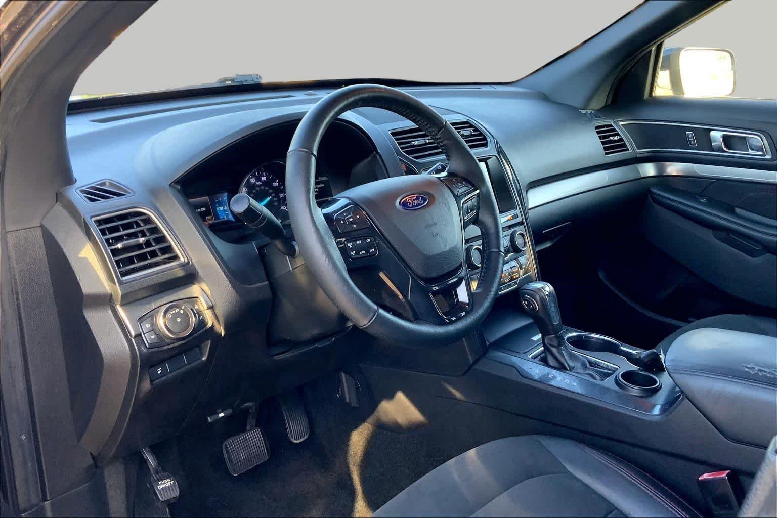 Used 2018 Magnetic Ford XLT image 17