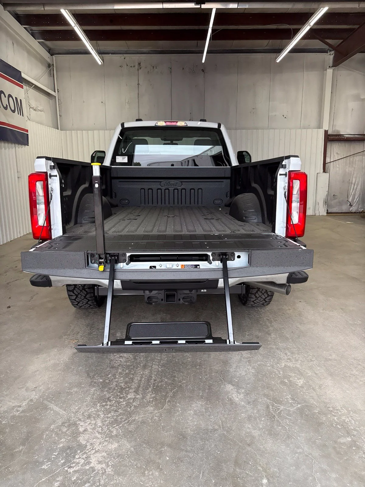 New 2027 Oxford White Ford F-250® XL image 8